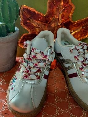 Children Cream Sneakers with Red And Silverd Color Accent and Floral Detail